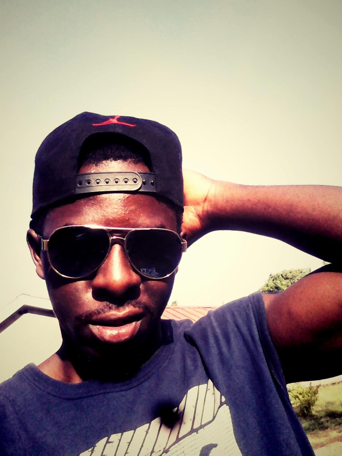 Rapper, Graphic designer, Artist, Poet n all round creative art developer. Check out my music on Reverb Nation (Mc X-yle).