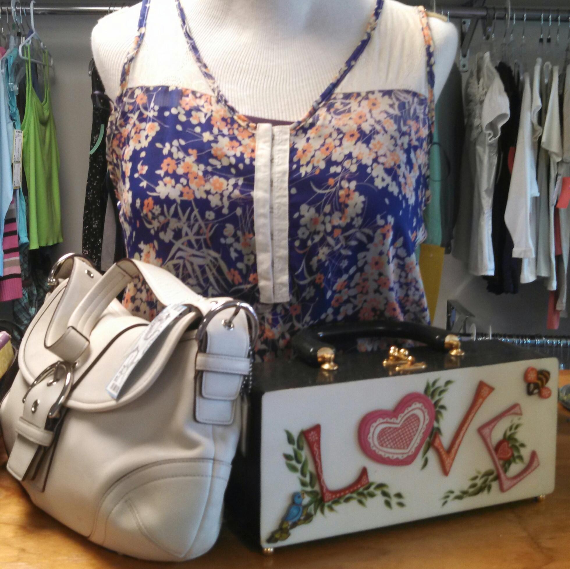 corascloset15's profile picture. 