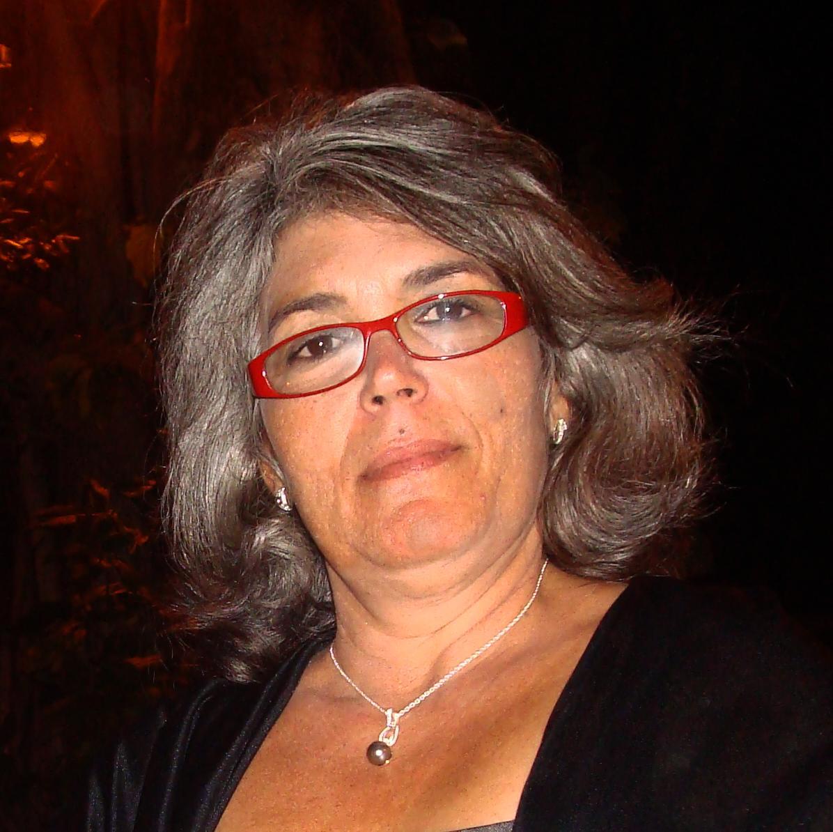 Marketing por Internet. Promocion y Publicidad Online. Estrategias de Tráfico Web. Mujer Emprendedora y apasionada con aprender y enseñar.