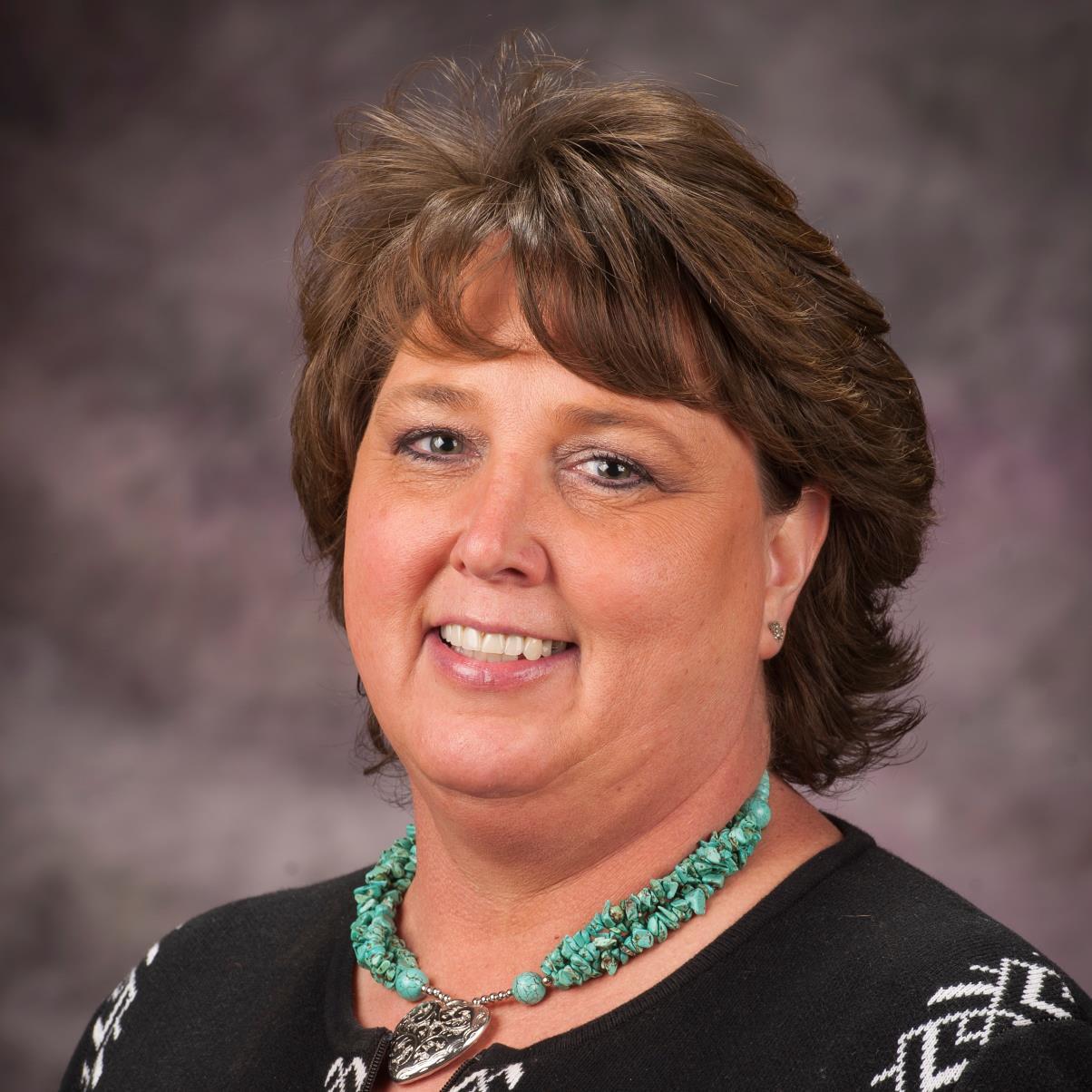 Loves helping people succeed in new employment opportunities!  Kansas State University alumni, passion for animals and sports.