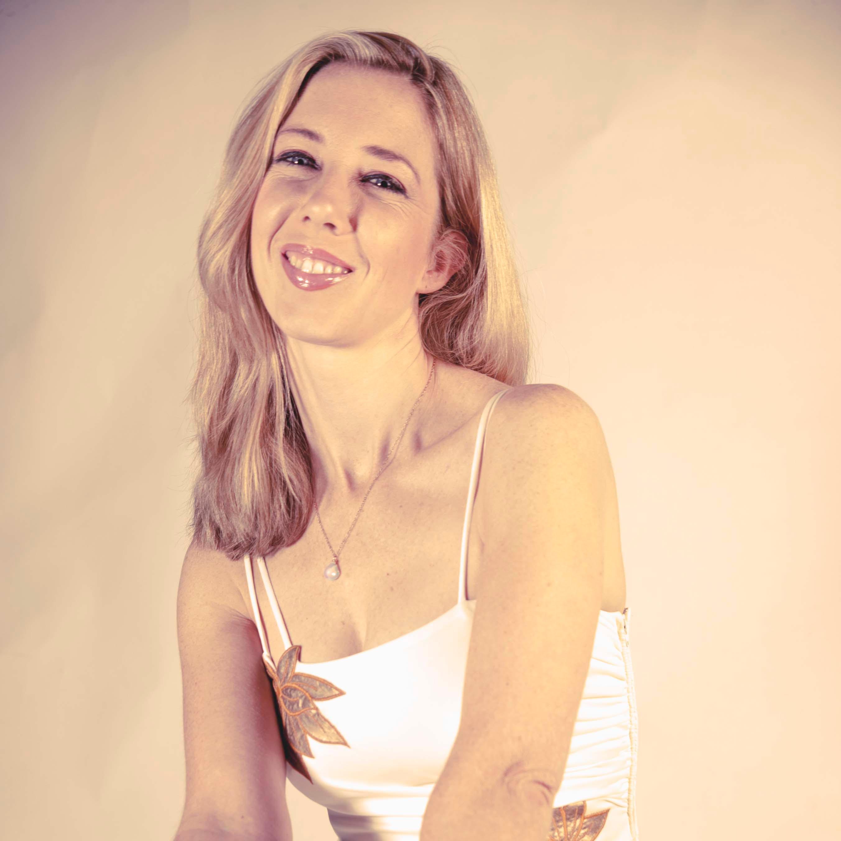 Singer from Cork, Folk/Jazz/Blues/Traditional......Secondary School Teacher