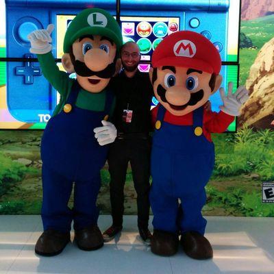 AKA BurritoLix and Radhamante - Community manager @burritostudio - Communication director @MontrealGaming - Research assistant in game studies - Student - Gamer