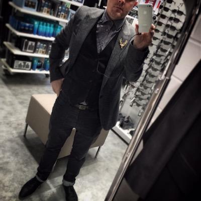 tunengine13's profile picture. peepoo