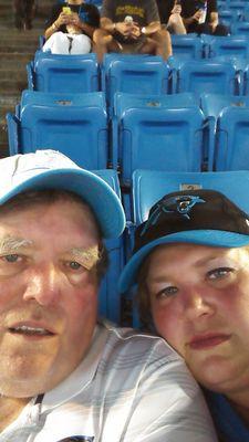 Loves GOD, my family.friends, Panthers, Hornets, college sports NM foodie, Co-founder 3 Chick's in a Pod & Chick's & Salsa. Love to talk sports, laugh and love!