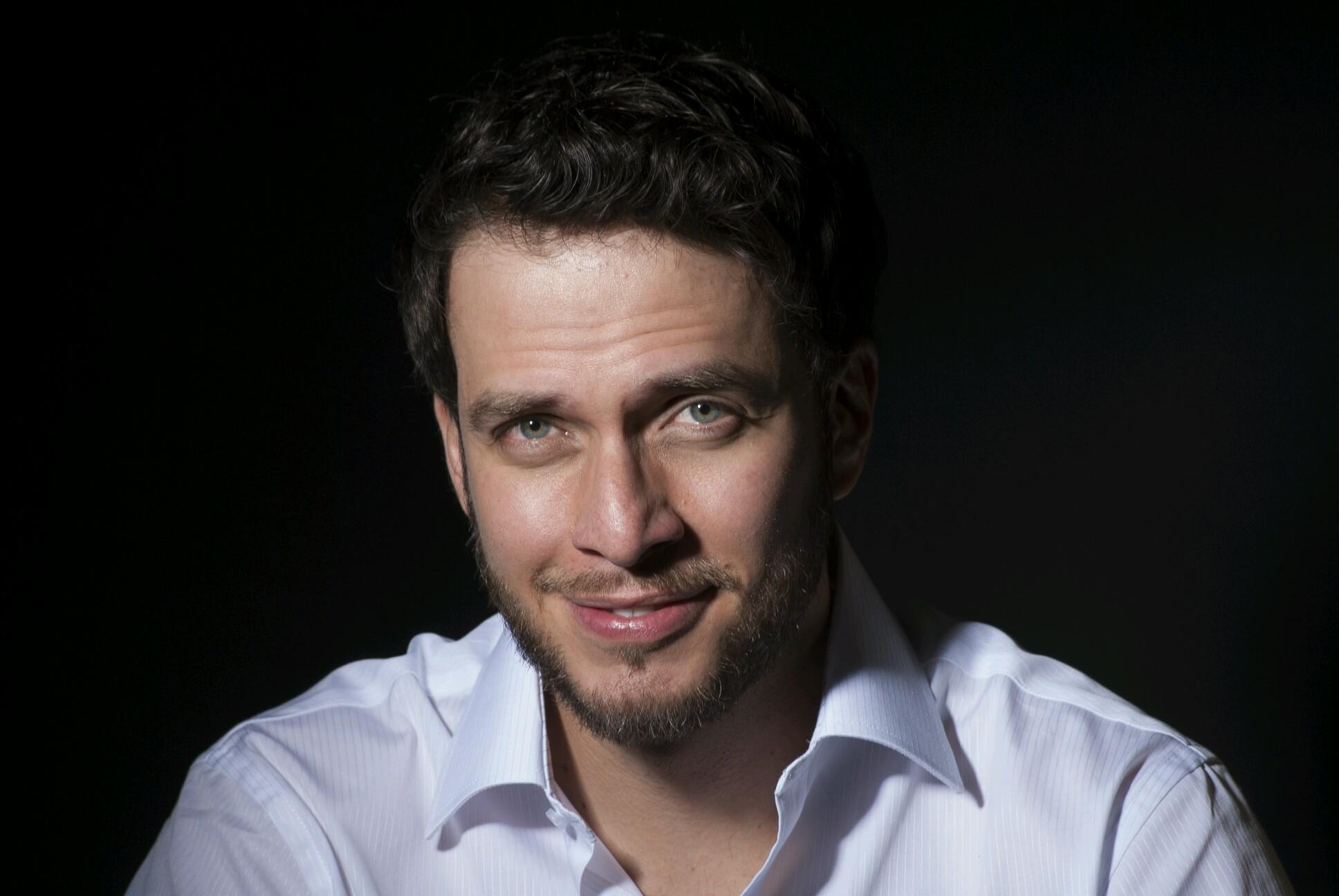 Actor, dramaturgo y director Ibaguereño.