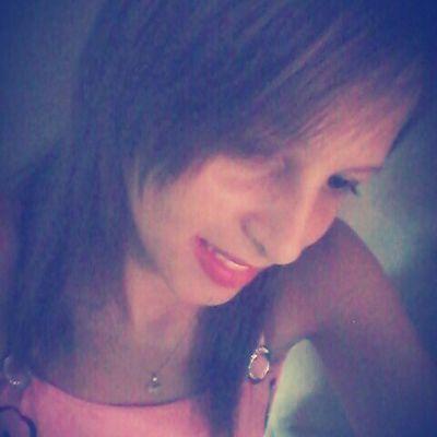 Da sua inveja eu do risada,teu recalque p mim é piada. :* ;)