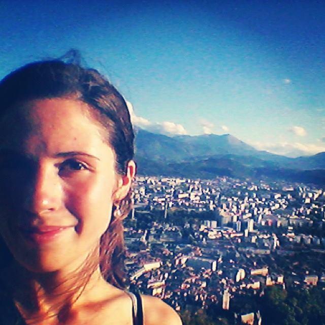 wellness, travel, nature, sustainable international development. i like practicing languages, looking at maps, and baking.