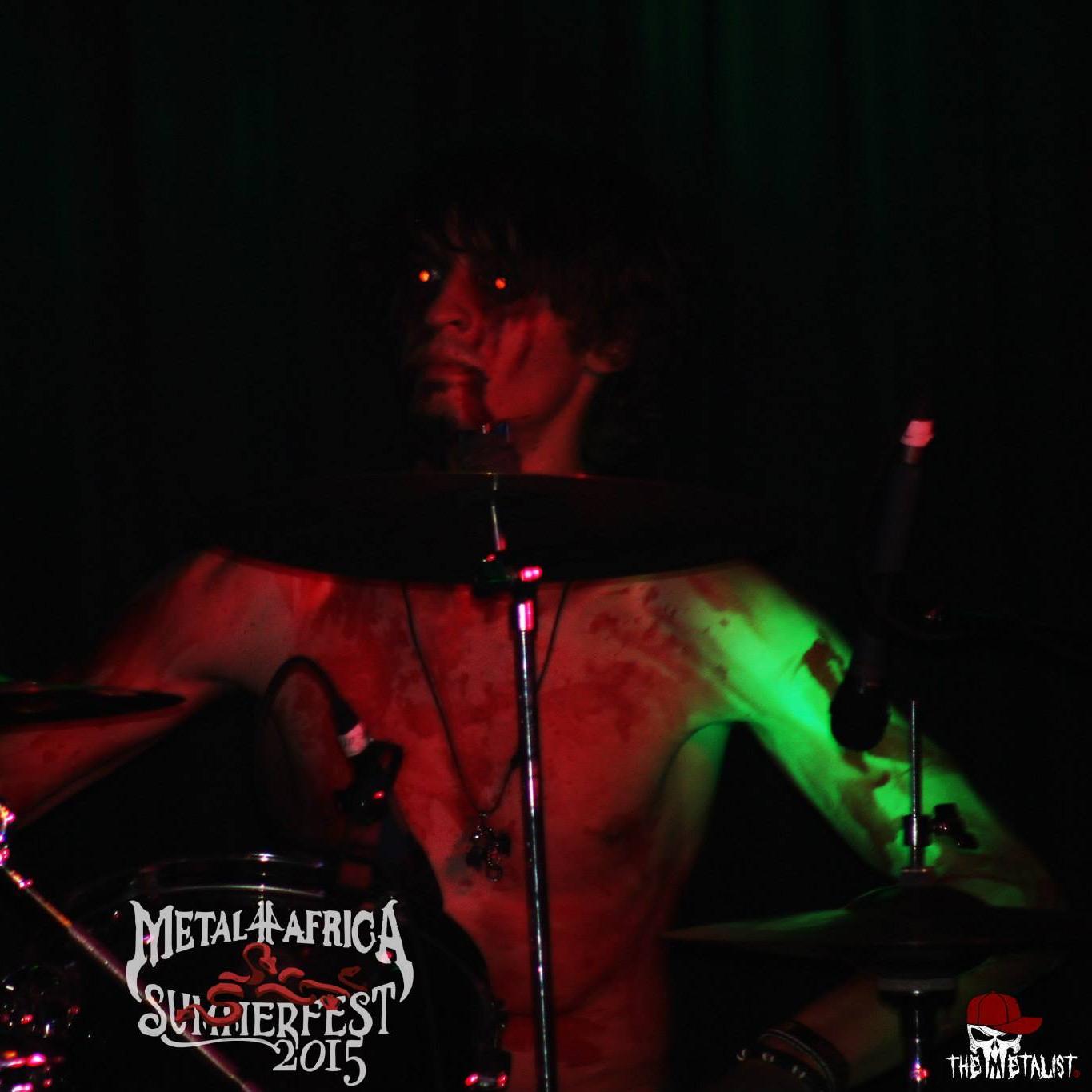 PsyFinch's profile picture. Brutal Death Metal Drummer;BMXer; Enjoys art,Metal; Winter child; Silent and socially awkward as a ninja infiltrating an enemy base; Everyone calls me Finch \m/