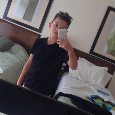 edwards_privat's profile picture. 