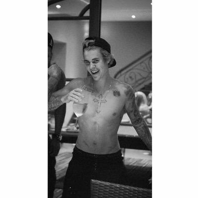 follow @BieberYourePerf