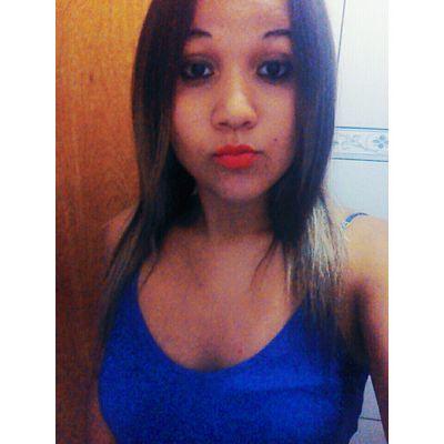 Se um dia alguém fizer com que se quebre a visão bonita que você tem de si, com muita paciência e amor reconstrua-a.