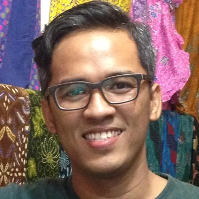 Alumni Universitas Indonesia | penggiat sosial
