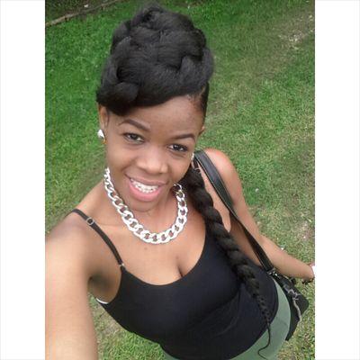 tipsy_chevy's profile picture. #hairaddict.. #fashion addict.. #chocolatelover