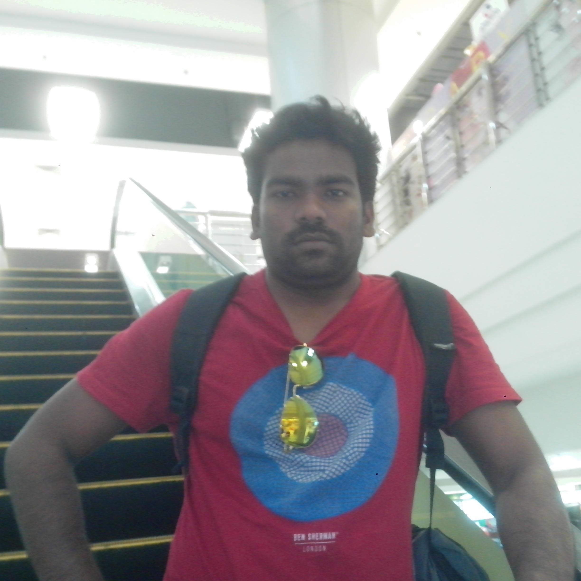 dhandapaniveer's profile picture. 