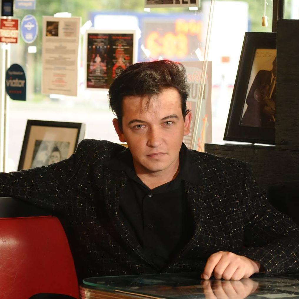 mrcliffwright's profile picture. 