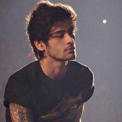 Main acc: @wifirockmezayn turn on notifs on both accounts to win a solo dm to 5/5, Justin Bieber, Austin Mahone, Jacob Whitesides, 5/4, and more
giveaway 1/day