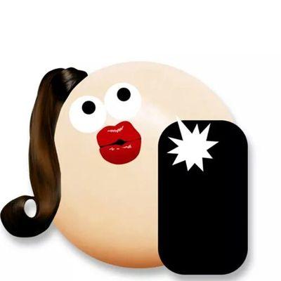 Uncensored & totally uninhibited;- a hopeless day dreamer, a human rights activist & a feminist (yes yes I burn bras)! I am complex, moody & very opinionated!