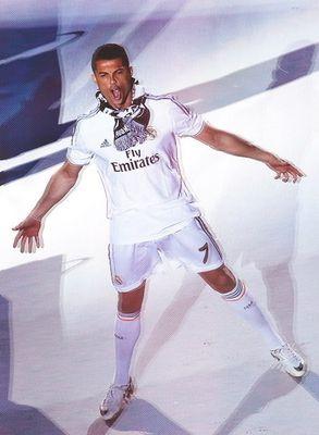 I LOVE FOOTBALL! ! !