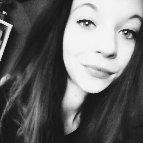 Im 16 years old. I'm girl and i'm youtuber