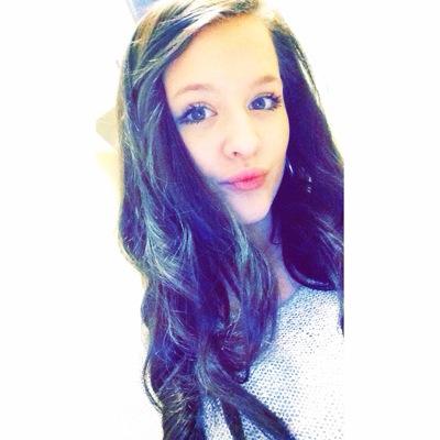 Im laynegirl ✌️ Varsity cheerleader at greendale~Taken~sophmore