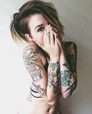 No hay nada mejor que esta página de pivones y fotones... Cuantos más seguidores y más actividad tenga la cuenta más fotones subiremos. TETAS vs CULOS