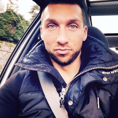 projeteur en bureau d’études structures , passionné de sport et footballeur amateur en DH