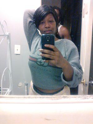 4f8614ac1c06407's profile picture. bi