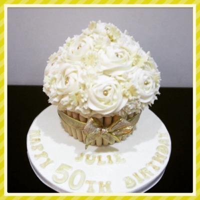 lullycupcakes's profile picture. Freshly Baked Cupcakes Personalised & Made To Order.                       Email: lully-cupcakes@hotmail.co.uk