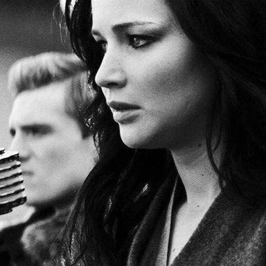 Hey! I'm a tribute, Hutcher and a huge everlark shipper!