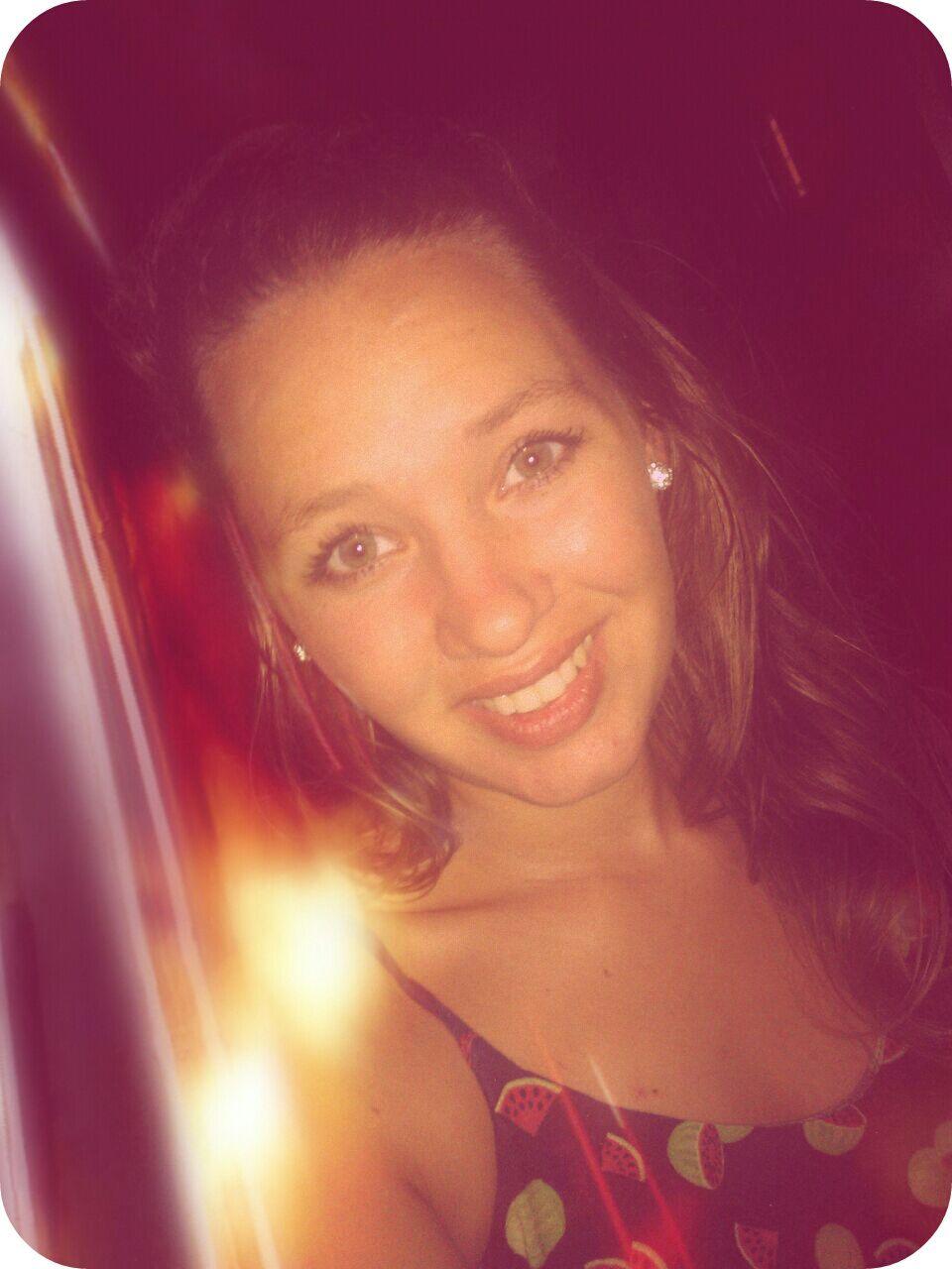 aleruhlacosta's profile picture. •Tu lo llenas Todo•  Futura profe de Educ. Física,Muerta de amor  por Luana , perras ,Hermanos,Amigos, música,Vóley.