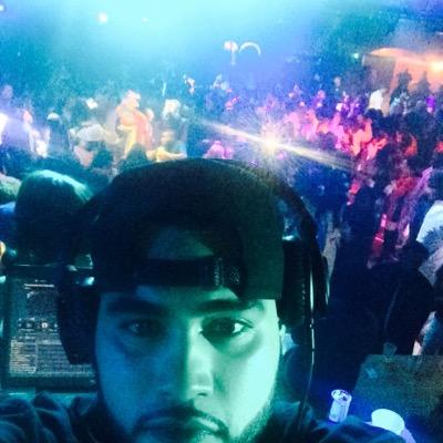 @JUMPOFFJAVI