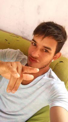 meu nome raphael santhanna gosto de conhecer pessoa sou muito legal e amigo gosto muito d festa video-game  e danca porq temos q curtir a vida q a vida e curta