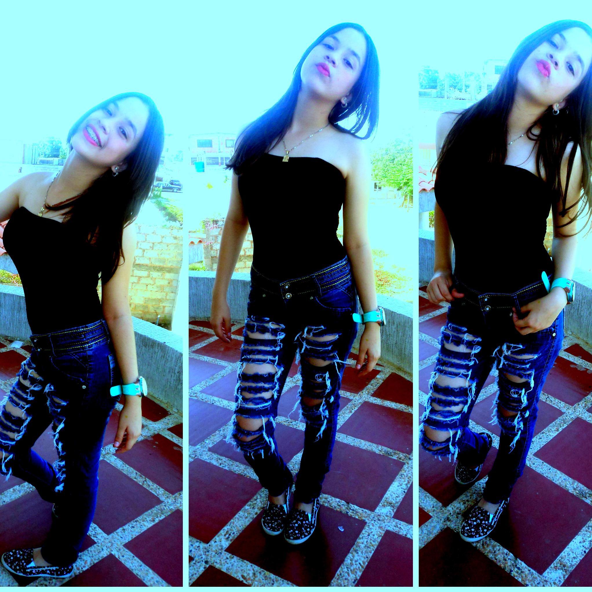 Recuerda antes de criticar que... Es mejor usar un espejo y no una lupa.
         Paulina Goto, Ariana Grandeღღ