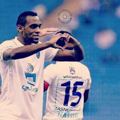‏‏‏‏‏‏‏‏من له ماضي سيعود ومن تغزل بهه التآريخ لن يرضآ الى ب القمهه                  هلآلي العشق...ميلآني الهوى