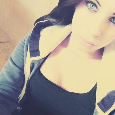 veertje235's profile picture. pierced 
tattouage 
love de lui ❤️ 
france 24300