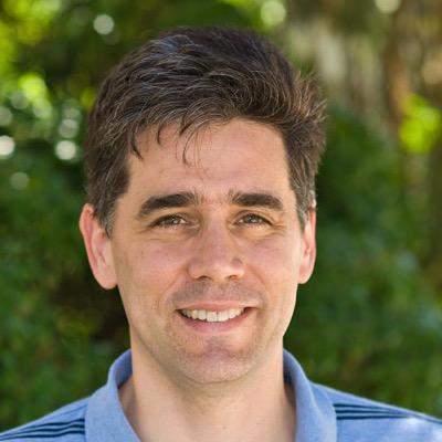 abogado, idealista, hombre de izquiera.