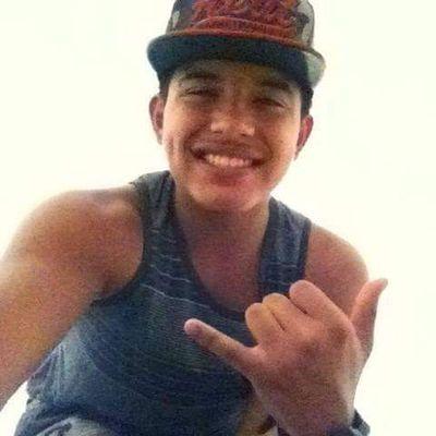 Chapin 
Rave 
Soccer/Football⚽
@snapchat: jonathaann100 
@Facebook: Jonathan Uranga 
@kik: dopeassjonathan_10 @instagram:dopeassjonathan10