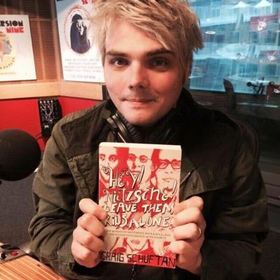 lilkittenway's profile picture. ❁gerard way❁ hihi I'm gerard and I'm gay.  I'm a hybrid kitten too! I really like being pet, cuddles, kisses, and pretty things. {rp/mv}