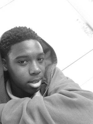 I bang hoex
dreamcamhaser
money come and go
I'm really  raww
fight good
