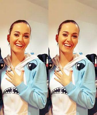 PRISMATIC TOUR IN PANAMÁ. (PEACE love music of katy)