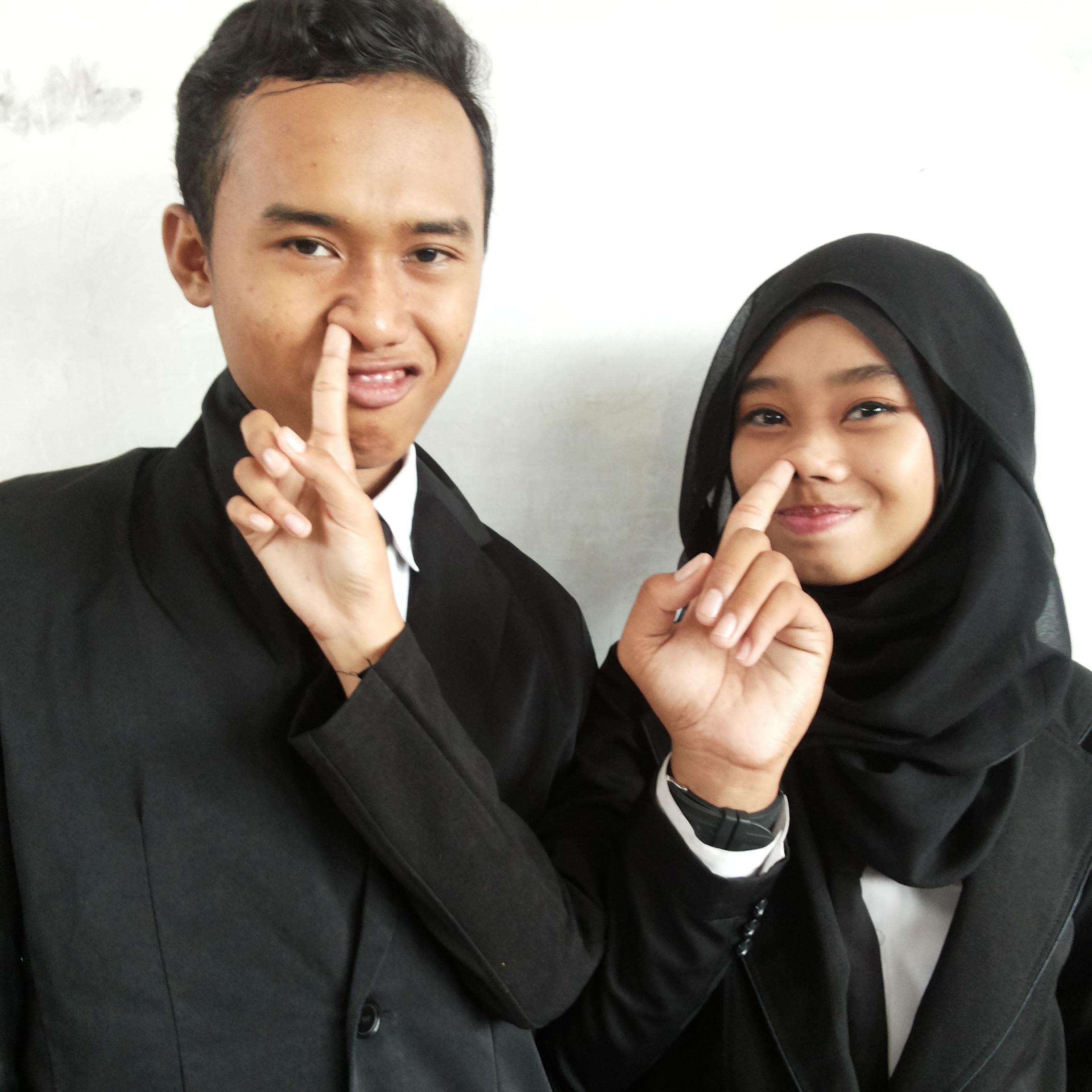 SMK Pariwisata SatyaWidya Surabaya ♥ Kecantikan 2012 ♥ 
♥ kakak #senyumsamping
 always suport @dherasiagian