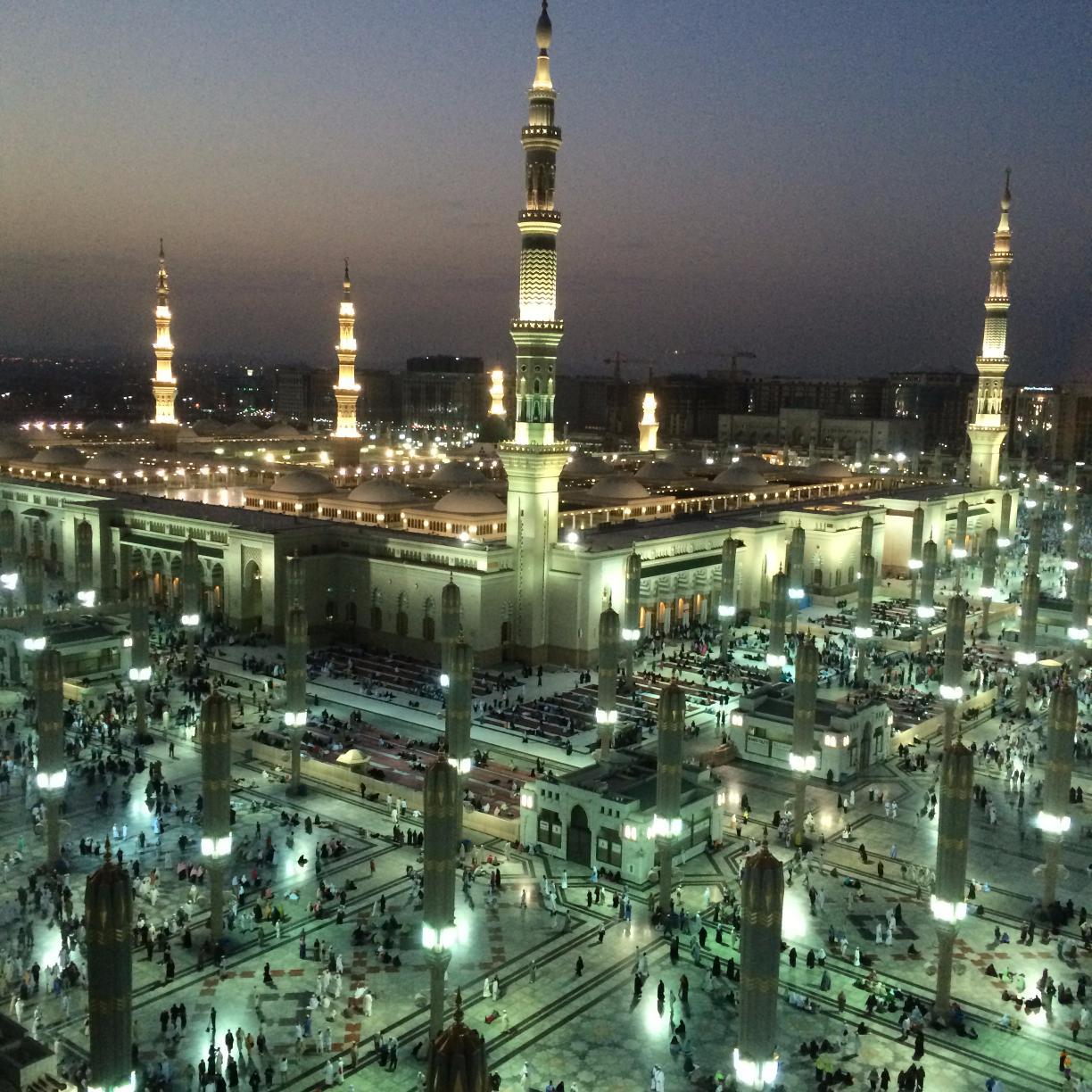 ItaniSuzanne's profile picture. 