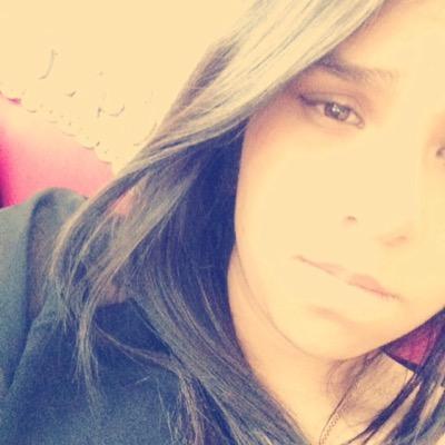 depende como le caigo a las personas pero me da igual si le caigo mal eso solo son estorbos, solo con la personalidad se define la persona ☝️☜Λ☞