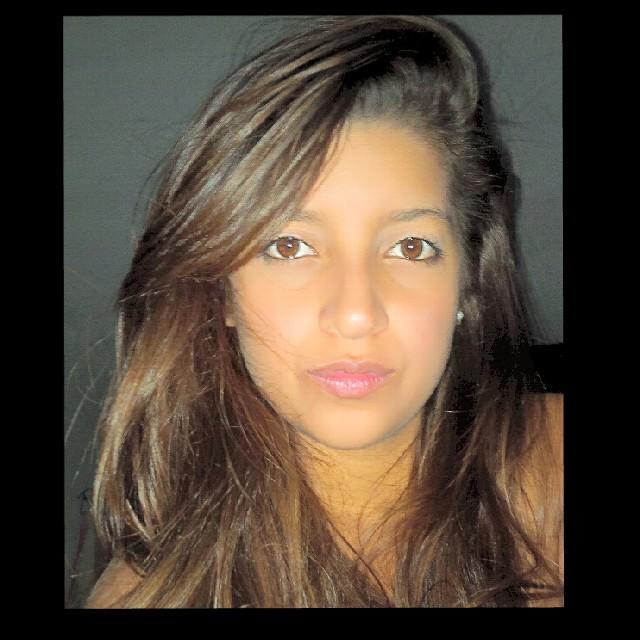 Venezolana - UCVista - Licenciada - Locutora No. 46.057.. Estudiante de Especialización Organización de Empresas!