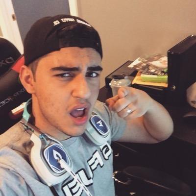 LOL NOT ACTUALLY FAZE RAIN but follow if you love FaZe Rain