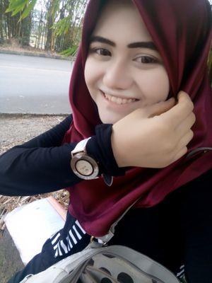انا احب في الله♥
♡I'm not perfect but i try to be a muslimah,insyaAllah 
Allah♡ibubapa♡asal usul♡ ♡