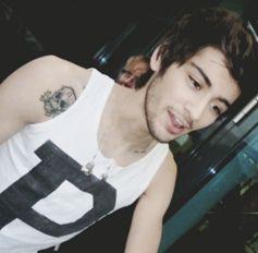 FOLLOW @maahaaaxx DONT  FOLLOW  THIS ACCOUNT, THIS ACCOUNT ONLY GIVES OUT FREE FOLLOWS! FOLLOW @maahaaaxx