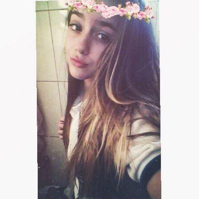 se a vida te der 1000 razões para chorar, mostre a ela que você tem 1001 para sorrir❤
