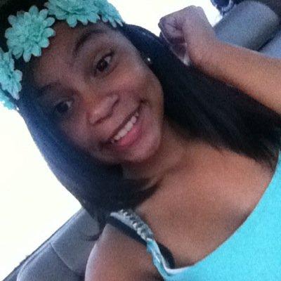 queen.a beauty+branis and running shxt