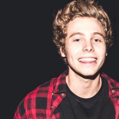 follow @itslukefrom5sos !! i follow back on there !! i find ppl thru spam&indirects, if i found u, ur fave will too! good luck :)